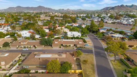 1033 E Wagon Wheel Dr, Phoenix, AZ 85020 photo 32
