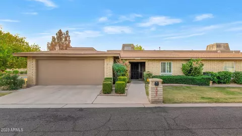 1033 E Wagon Wheel Dr, Phoenix, AZ 85020