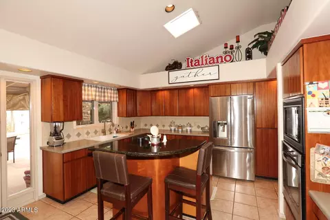 8082 N 16th Ave, Phoenix, AZ 85021