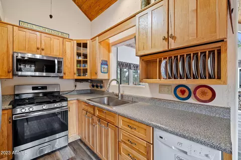 2014 Bird Ln, Overgaard, AZ 85933 photo 14