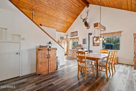 2014 Bird Ln, Overgaard, AZ 85933 photo 8