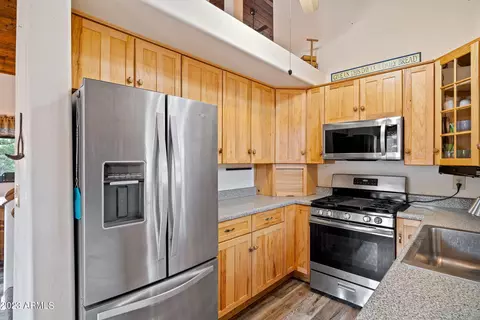 2014 Bird Ln, Overgaard, AZ 85933 photo 13
