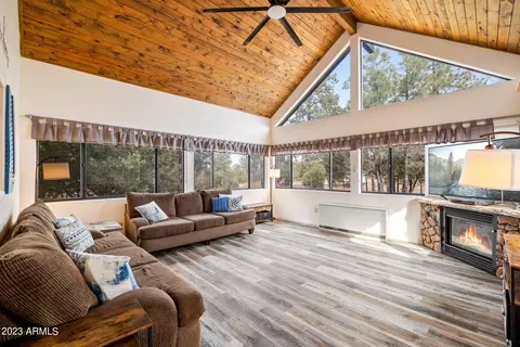 2014 Bird Ln, Overgaard, AZ 85933 photo 15