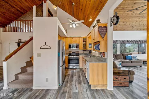 2014 Bird Ln, Overgaard, AZ 85933 photo 12