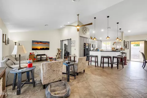 1035 E Sequoia Dr, Phoenix, AZ 85024 photo 5