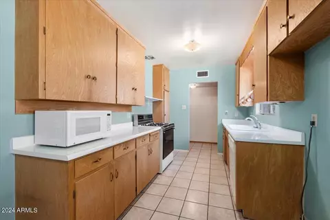 1615 W State Ave, Phoenix, AZ 85021 photo 5