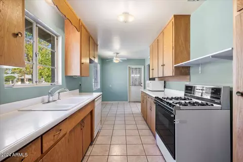 1615 W State Ave, Phoenix, AZ 85021 photo 4