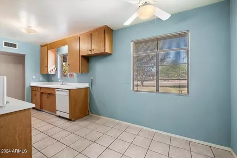 1615 W State Ave, Phoenix, AZ 85021 photo 6