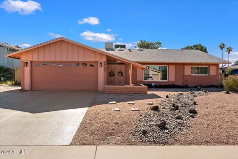 3733 W Caribbean Ln, Phoenix, AZ 85053