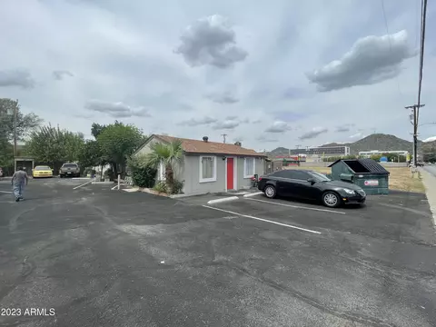 8910 N 3rd St, Phoenix, AZ 85020 photo 2