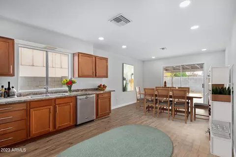 2705 E Corrine Dr, Phoenix, AZ 85032