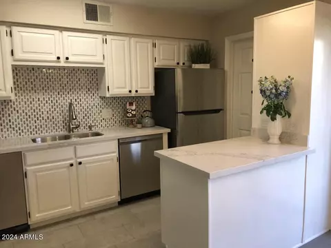 2201 E Pinchot Ave #5, Phoenix, AZ 85016 photo 4