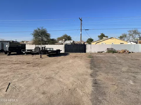 748 W Broadway Rd #4, Phoenix, AZ 85041