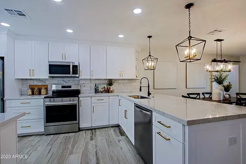 11108 W Tiffany Ct, Sun City, AZ 85351