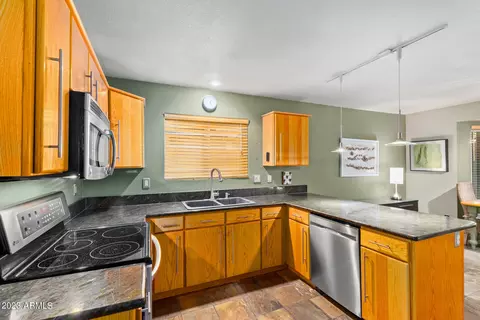 2906 E Windmere Dr, Phoenix, AZ 85048 photo 8