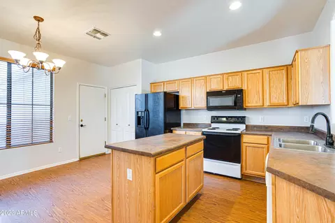 3335 E Clifton Ave, Gilbert, AZ 85295 photo 3