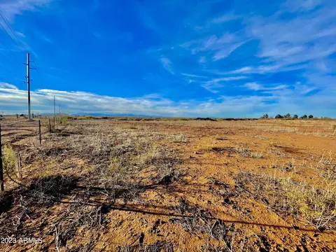 80 N Kings Hwy #`, Douglas, AZ 85607