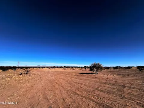 318 N Nn N 235th Ave #-, Wittmann, AZ 85361