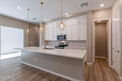 263 E Hackberry Dr, Chandler, AZ 85286 photo 4