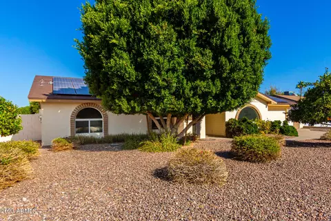 2702 E Yucca St, Phoenix, AZ 85028 photo 2