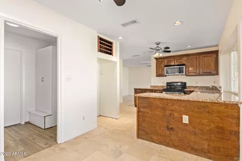 2702 E Yucca St, Phoenix, AZ 85028 photo 14