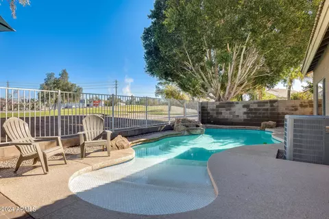 1532 E Sunrise Way, Gilbert, AZ 85296 photo 19