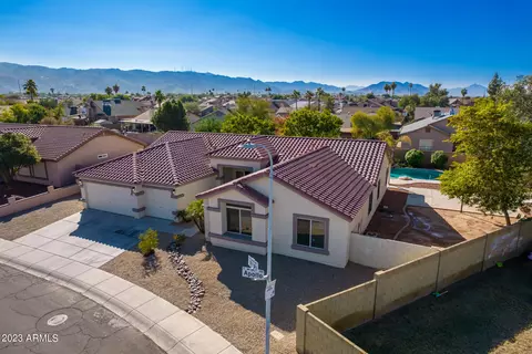 1821 E Apollo Rd, Phoenix, AZ 85042 photo 5
