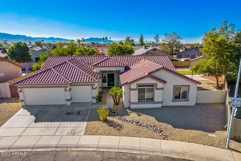 1821 E Apollo Rd, Phoenix, AZ 85042 photo 4