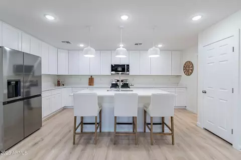 2822 E Chipman Rd, Phoenix, AZ 85040 photo 8