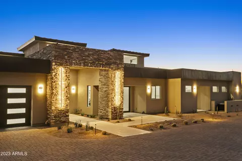 Exterior - 3655 N Hawes Rd, Mesa, AZ 85207 photo 11 of 34