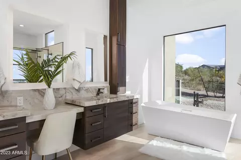 Bath - 3655 N Hawes Rd, Mesa, AZ 85207 photo 2 of 10