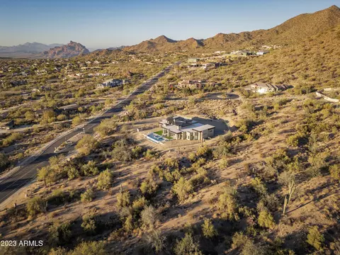 View/Area - 3655 N Hawes Rd, Mesa, AZ 85207 photo 4 of 11