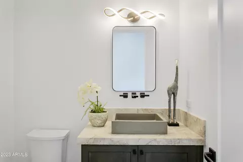 Bath - 3655 N Hawes Rd, Mesa, AZ 85207 photo 9 of 10