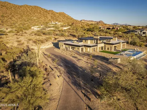 3655 N Hawes Rd, Mesa, AZ 85207