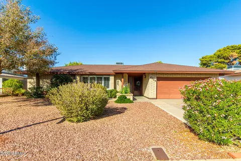4736 W El Caminito Dr, Glendale, AZ 85302