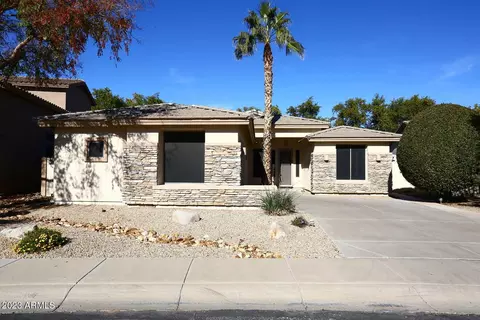 834 E Aquarius Pl, Chandler, AZ 85249