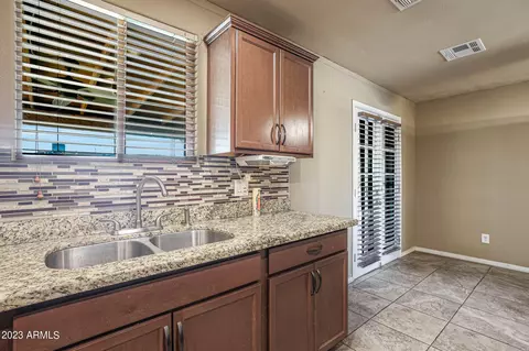 4433 N 49th Dr, Phoenix, AZ 85031 photo 8