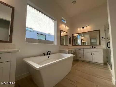 Bath - 8133 E June St, Mesa, AZ 85207 photo 3 of 8
