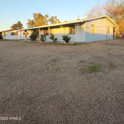 219 S Saguaro Dr, Apache Junction, AZ 85120 photo 3