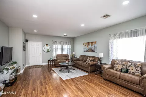 2588 E Ivanhoe Ct, Gilbert, AZ 85295 photo 5
