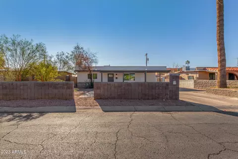 2705 E 1st St, Mesa, AZ 85213 photo 2