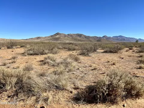 2800 E Desert Sands Ln #2, Willcox, AZ 85643
