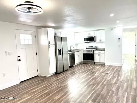 200 E Knox Rd #92, Chandler, AZ 85225
