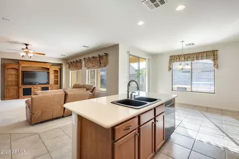 1381 E Bluebird Dr, Gilbert, AZ 85297 photo 19