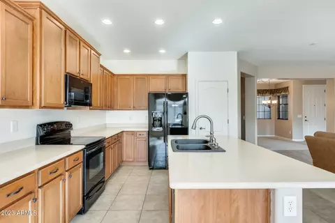 1381 E Bluebird Dr, Gilbert, AZ 85297 photo 3
