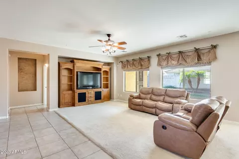 1381 E Bluebird Dr, Gilbert, AZ 85297 photo 2