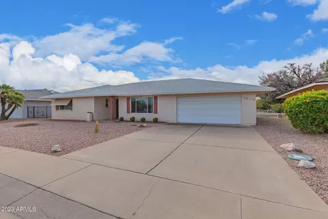 9819 W Branding Iron Dr, Sun City, AZ 85351