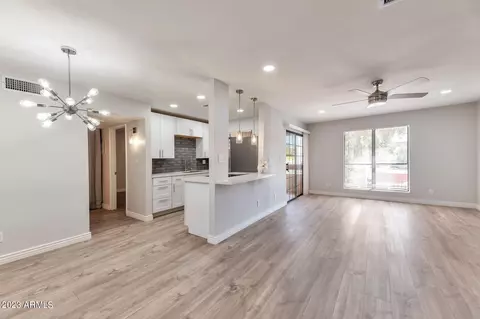 3131 W Cochise Dr #226, Phoenix, AZ 85051