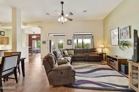 240 E 13th Ave, Apache Junction, AZ 85119 photo 4