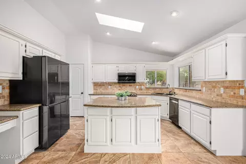 Kitchen - 2745 E Pegasus St, Gilbert, AZ 85234 photo 3 of 5